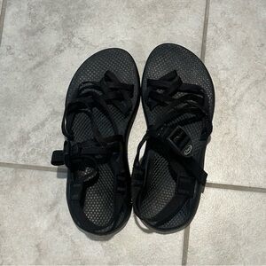 Women’s chacos size 8